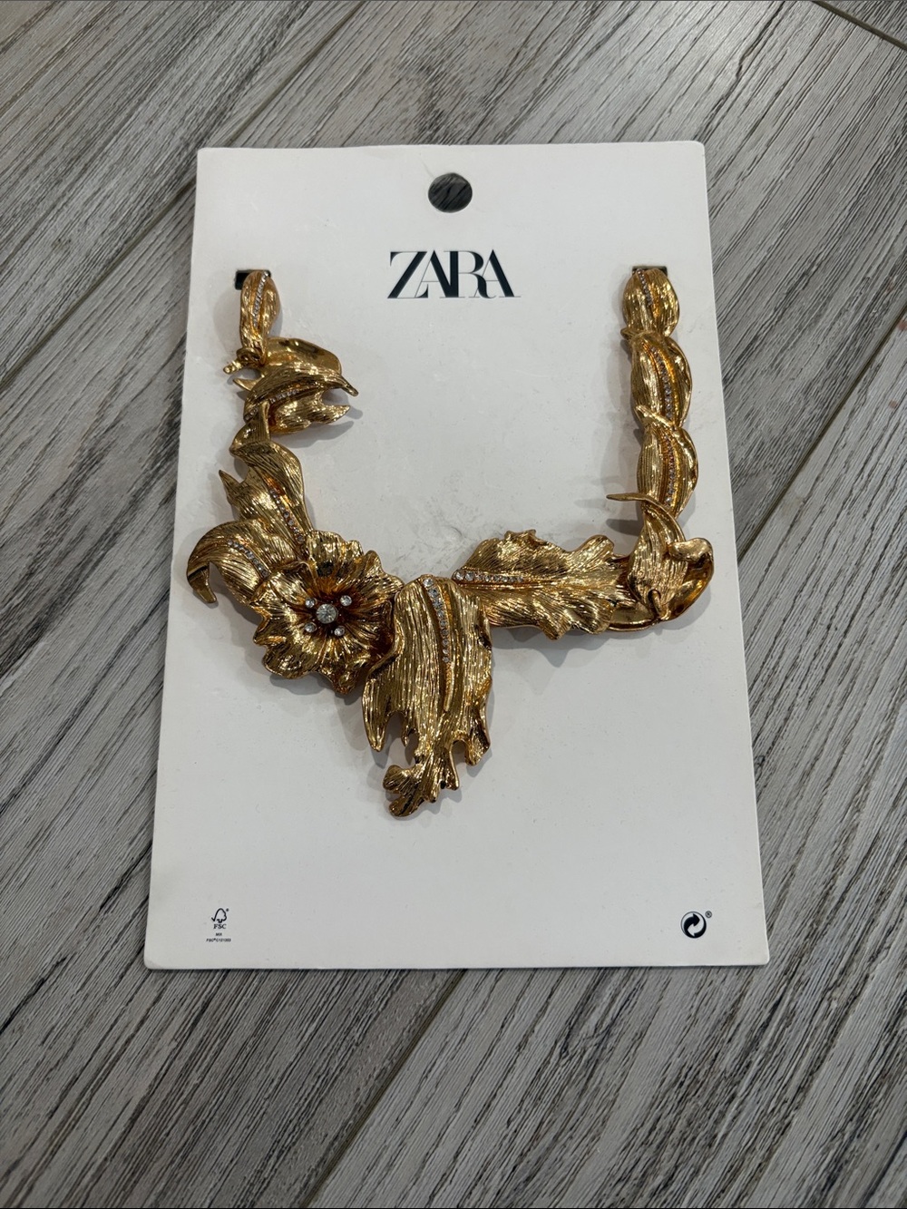 ZARA Gold Textured Floral Hairpiece